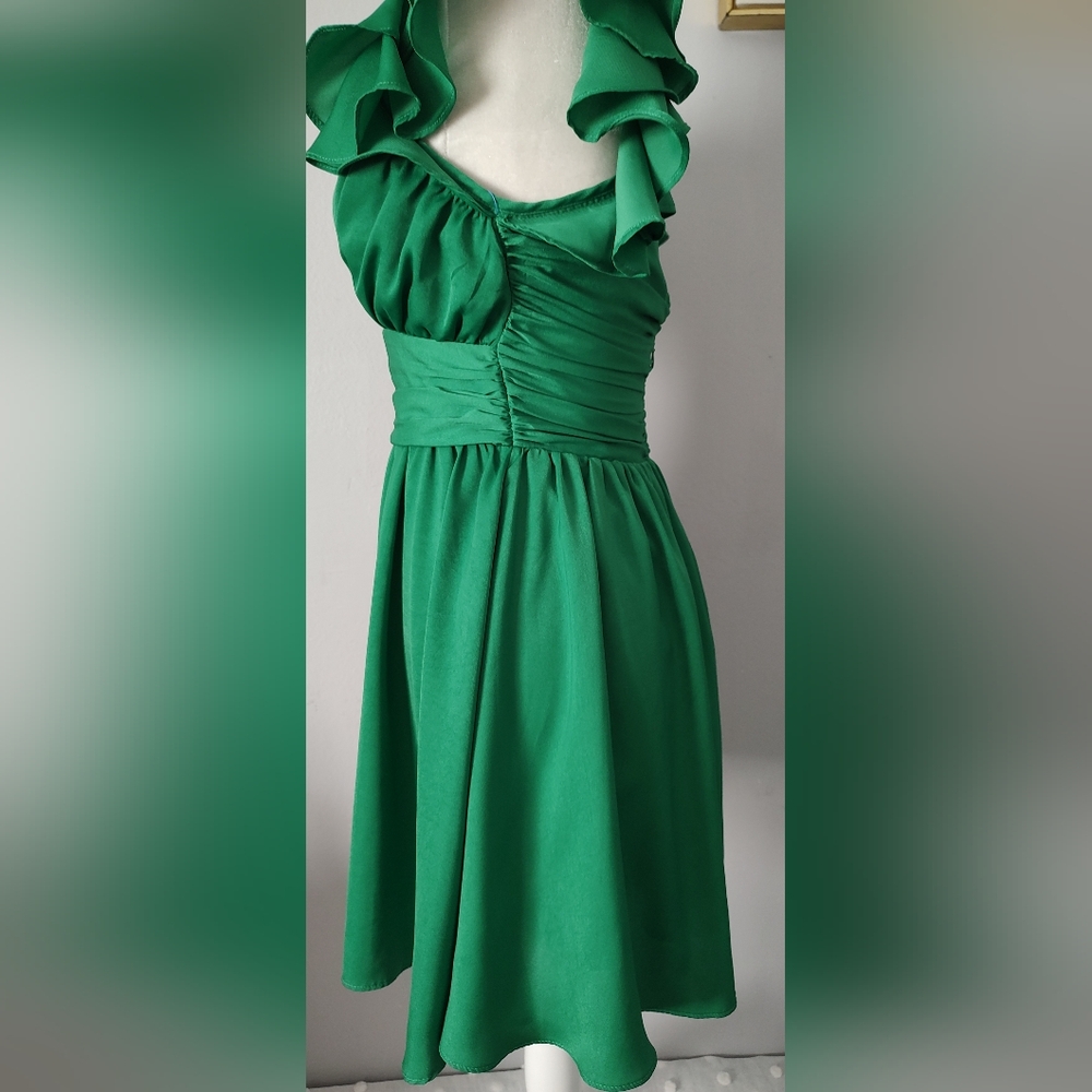 Lulus Daytime Darling Dress Color Green Style Mini Ruffles Size Small Good Cond. - Picture 9 of 10